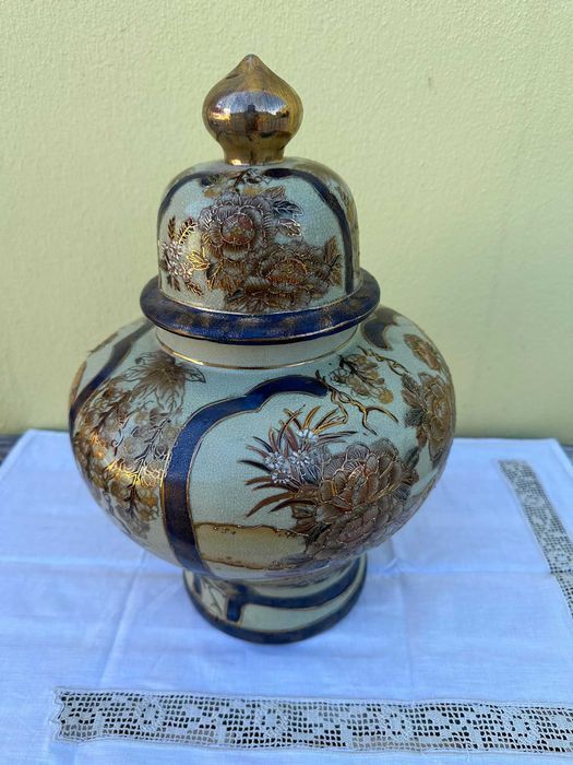 Jarros e potes porcelana