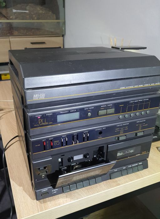 Wieża stereo Crown MC-T3368 uszkodzona