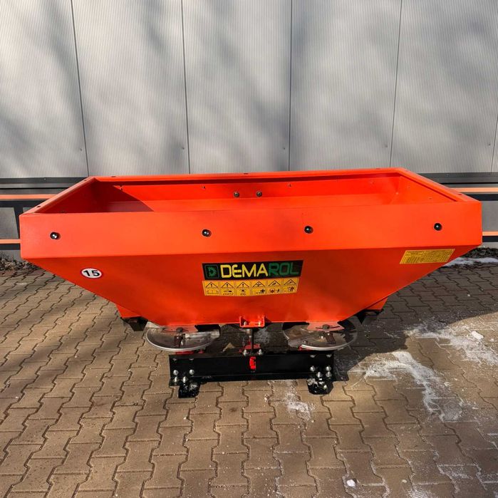 Rozsiewacz dwutalerzowy pojemności 400 600 litrów 800 i1000 do 1200