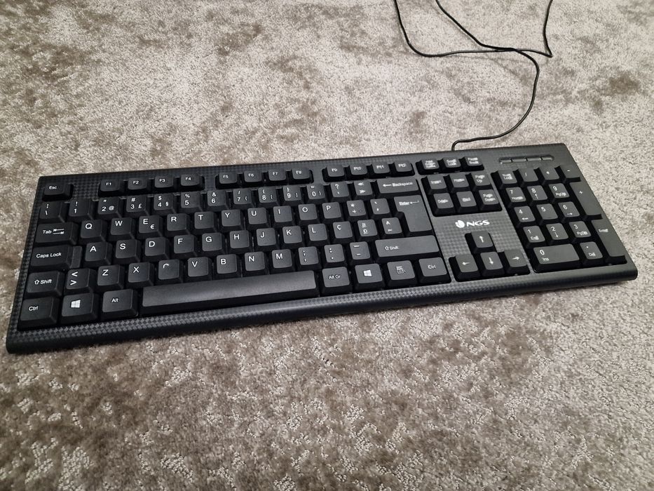 Wired USB Keyboard64741153457667120