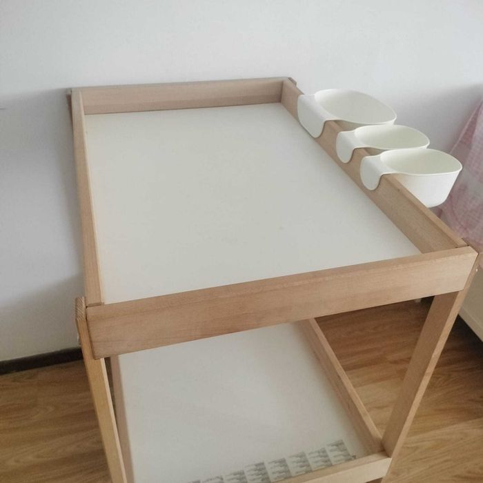 Cama e muda fraldas bebé