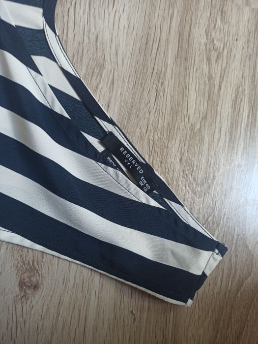 Zwiewna sukienka Reserved