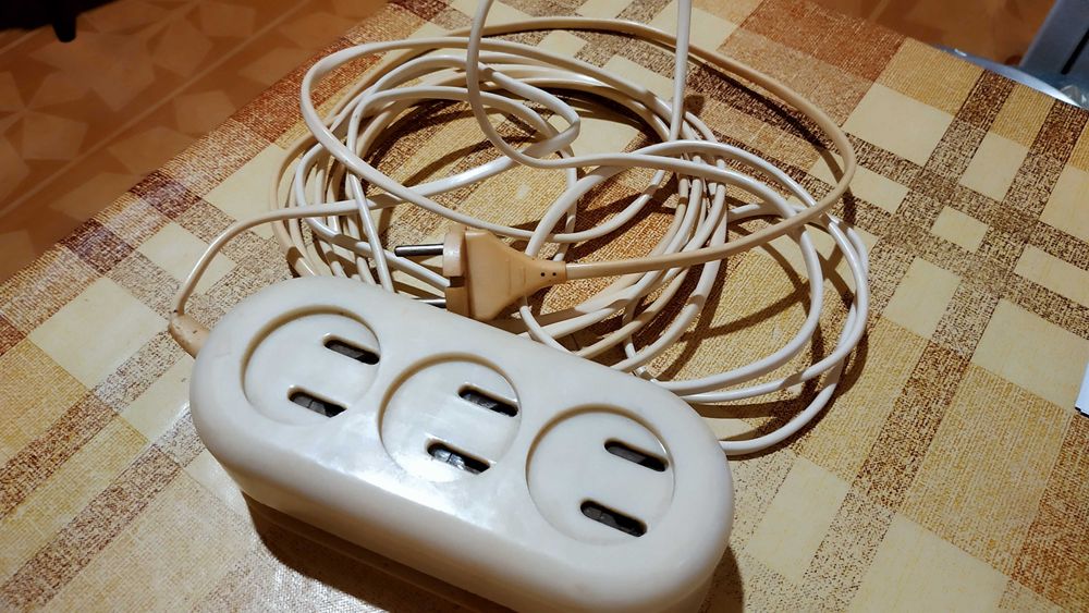 Удлинитель переноска на 3 розетки - 5,5 м