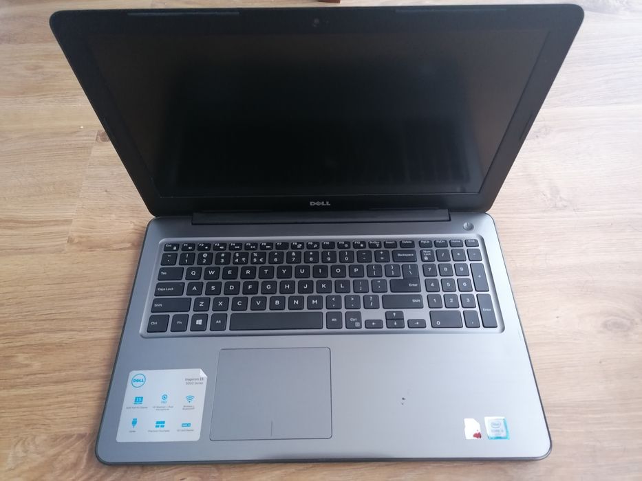 Dell Inspiron 15 5567, Intel Core i3-6006u 2,0GHz, SSD 240gb