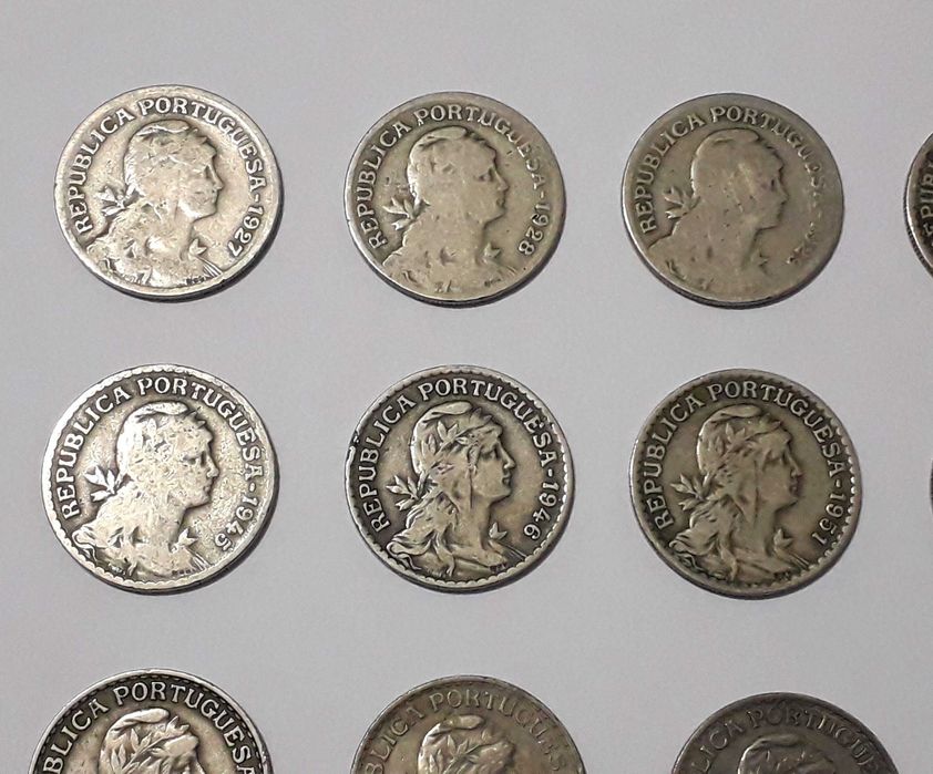 1 Escudo da República Portuguesa - Lote de 13 moedas