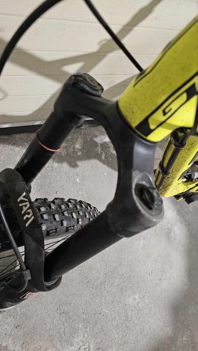 Bicicleta usada marca GT force