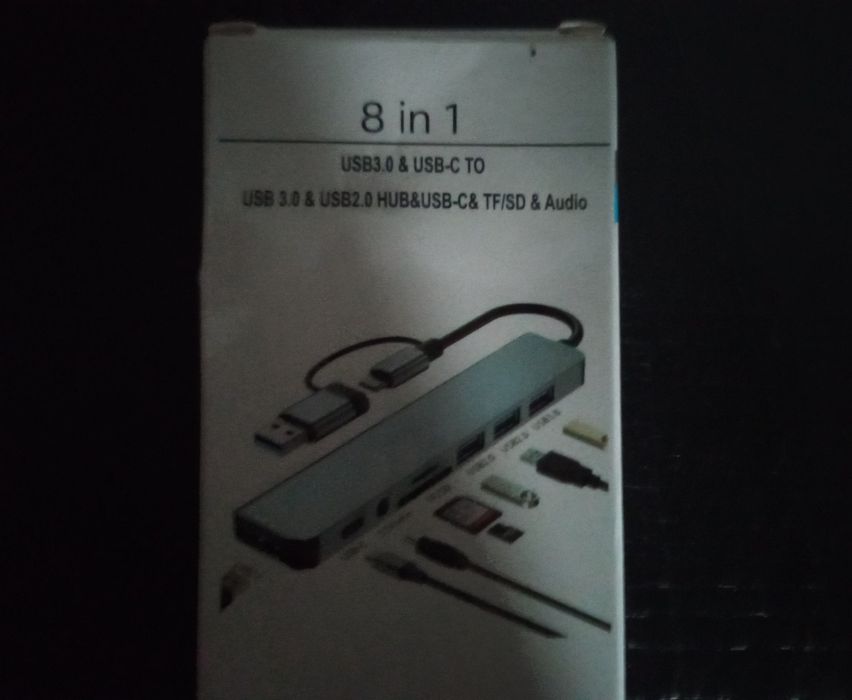 OTG Hub USB-C 8 em 1 USB e áudio 3,5 mm. Novo