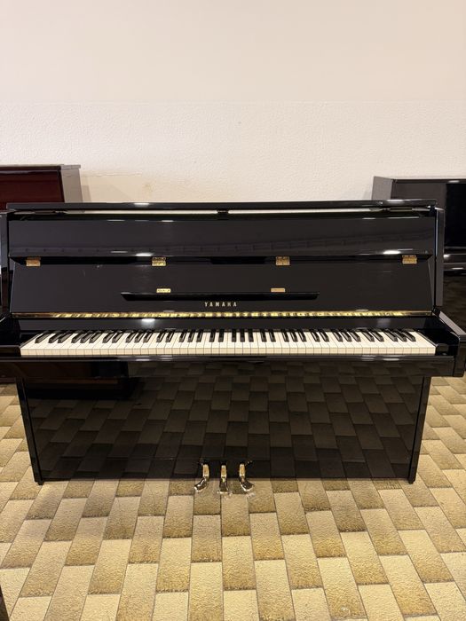 Piano Vertical Yamaha M5J
