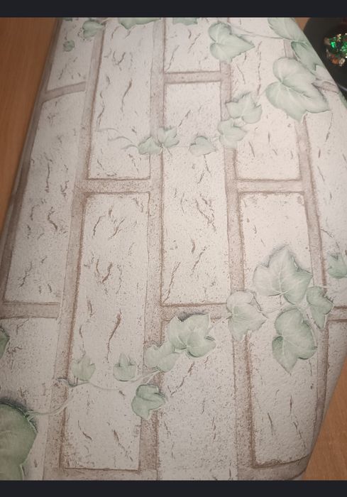 Залишки вінтажних шпалер для колажу печворк