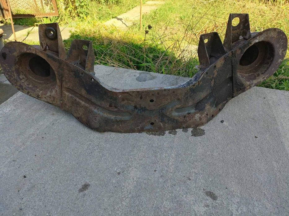 Передняя балка москвич 412