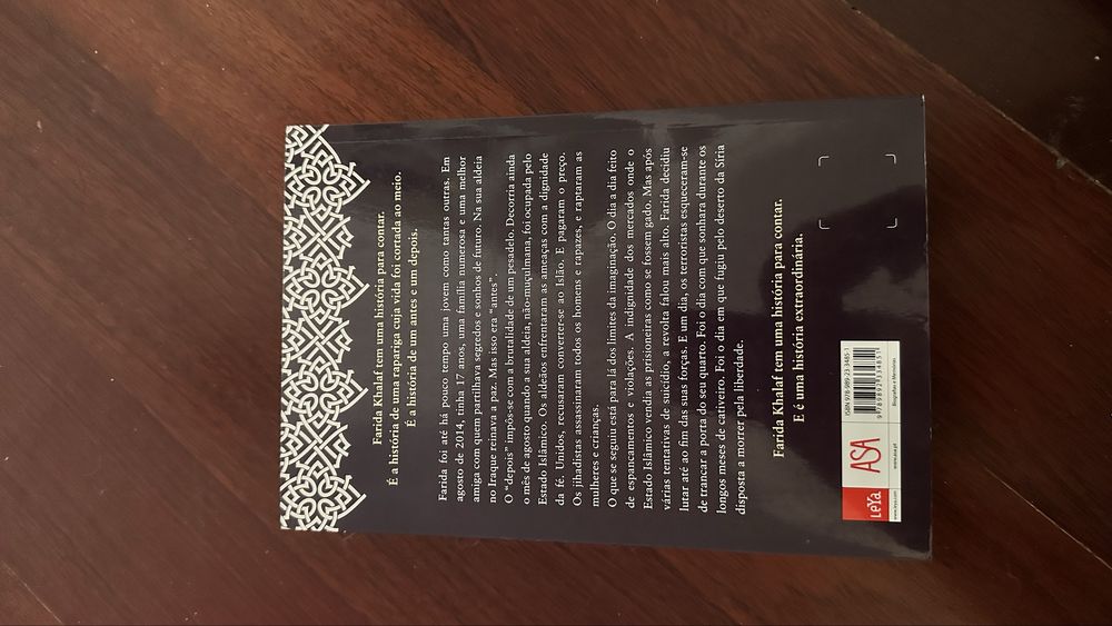Livro “A rapariga que derrotou o estado islâmico” de Farida Khalaf