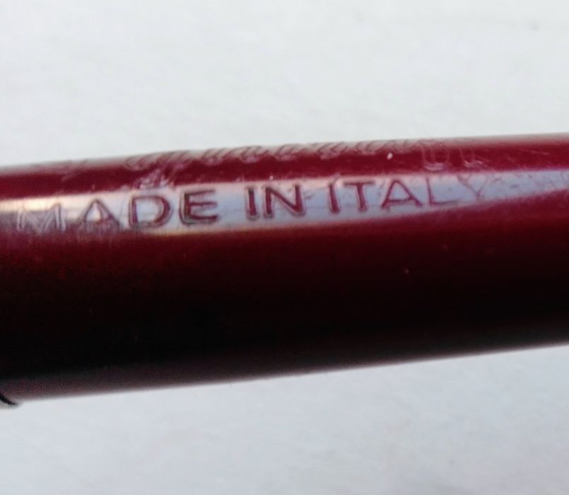 Caneta de tinta permanente Ghiraff Itália antiga, não é negociável.