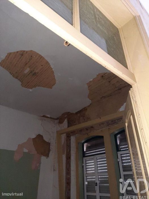 Prédio em Barreiro E Lavradio de 232,00 m2