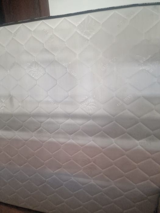 Colchão em Bom Estado