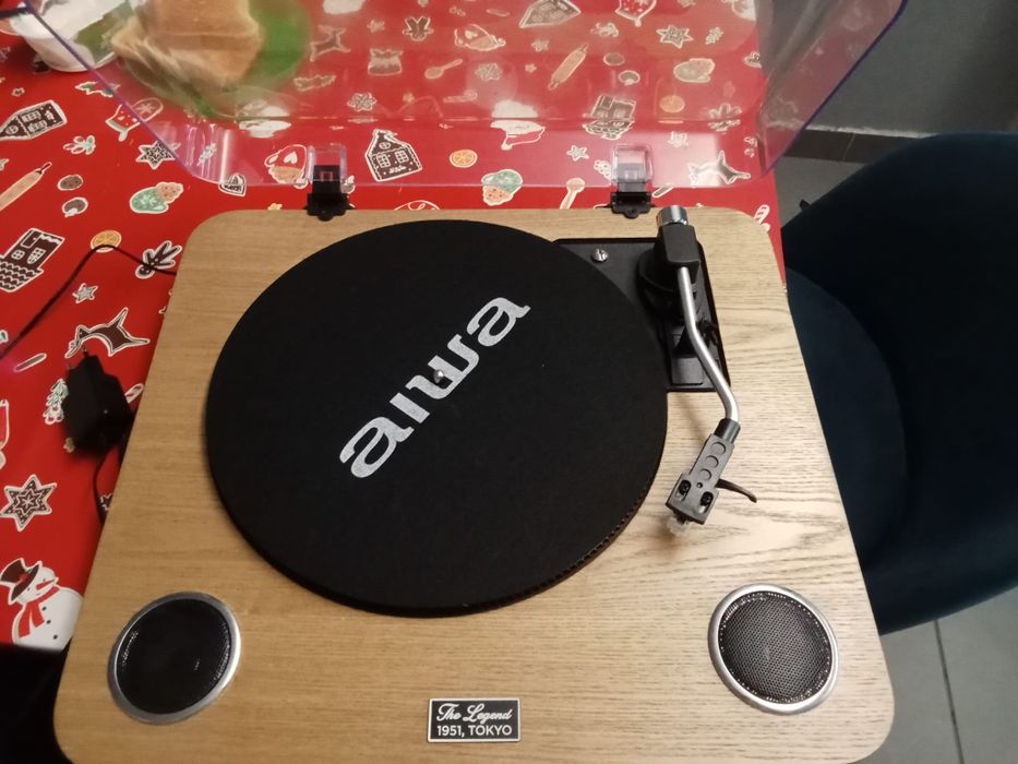Gira-discos novo con 1 uso