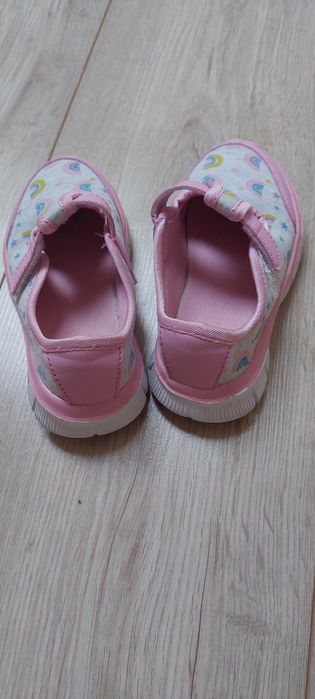Trampki , kapcie dziewczęce rozmiar 24