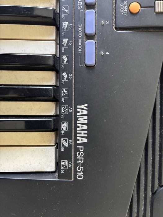 Teclado Yamaha PSR-510 em bom estado