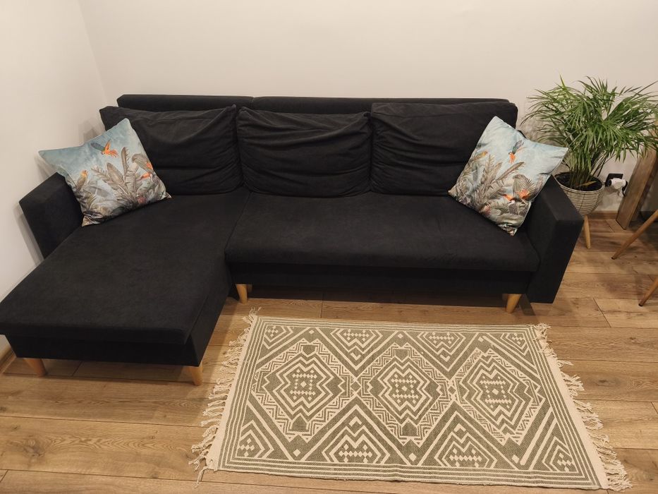 Narożnik czarny z funkcją spania