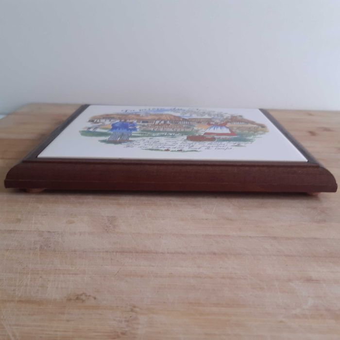 Base p/ Quentes 24x24cm Madeira Azulejo Decor Poema Francês