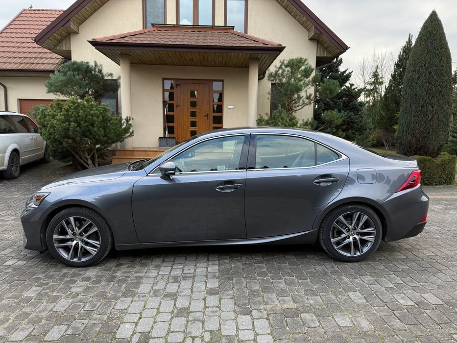 Lexus IS Salon Polska