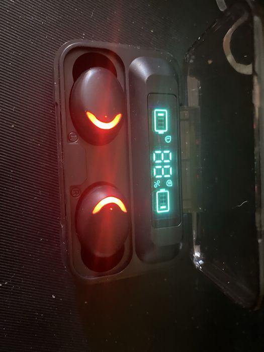 Блютуз наушники с функцией Power Bank