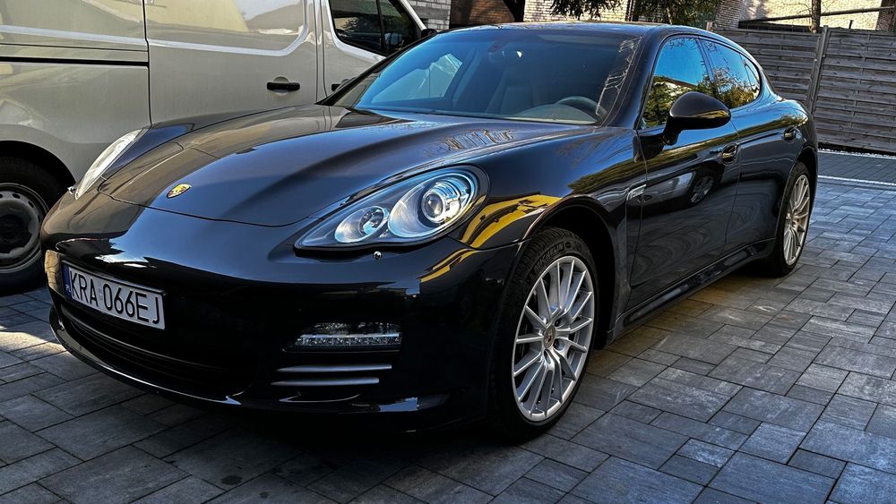 Porsche Panamera 2 komplety felg, stan auta wzorowy!