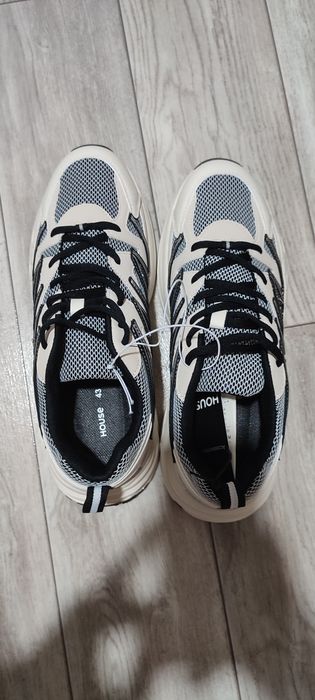 Кросівки Housebrand