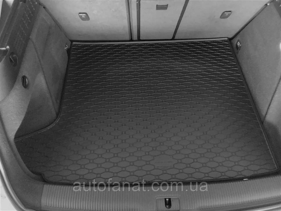 Audi Q3 (8U) Килимок у багажник | Гумовий резиновий коврик Ауді |Чехія