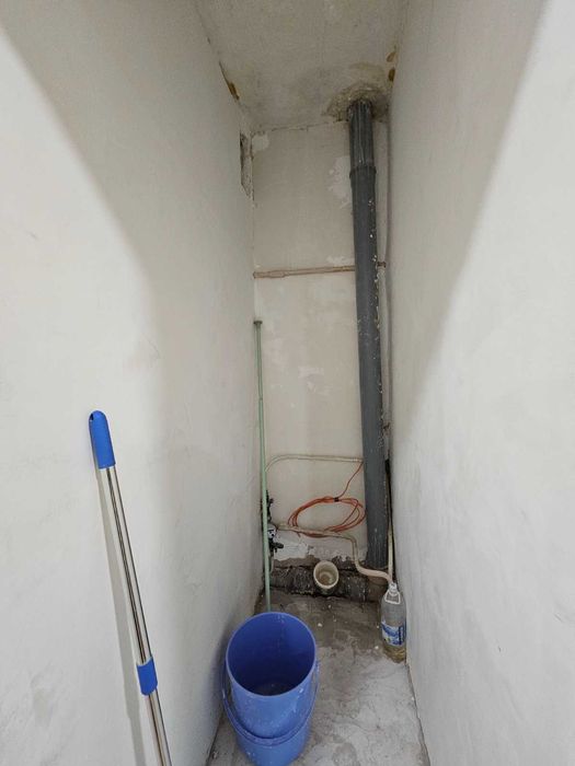 Продається чотирикімнатна квартира в районі Польової