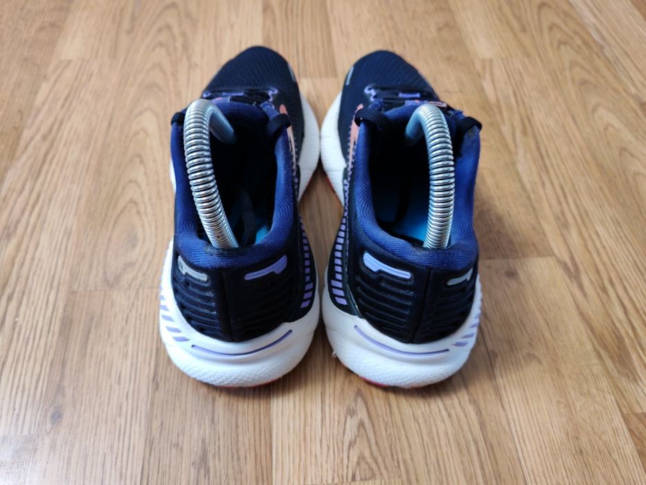 Кроссовки Brooks Adrenaline GTS 22
