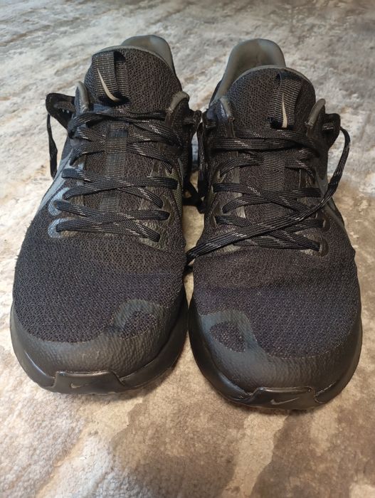 Кросівки  NIKE LEGEND REACT 2 45,5 р 29,5см