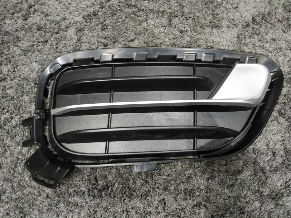 BMW X3 F25 бокова решітка переднього бампера 51117347945 51117347946