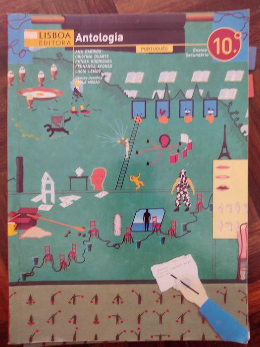 Livros escolares de diferentes anos de ensino e disciplinas