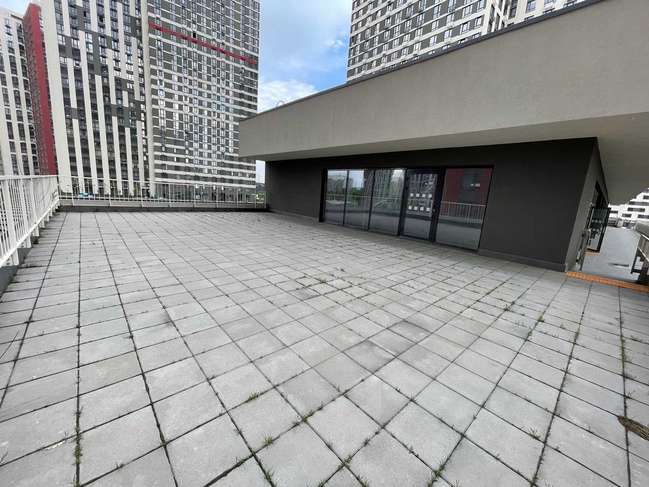 ЖК Варшавський +. Оренда приміщення з терасою. Олександра Олеся, 8-А.