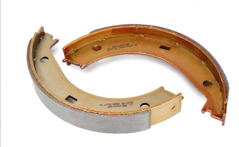 Колодки ручника БМВ 5-Е34  7-Е23 легенда  7-Е32 7-Е38 комплектующие 90