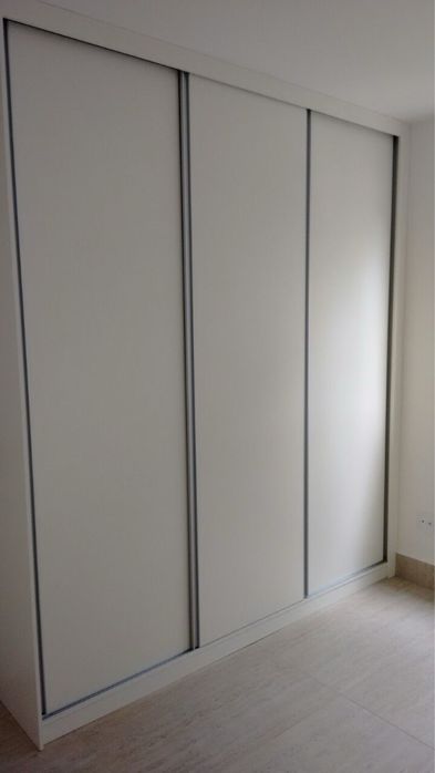 Roupeiros e closet por medida