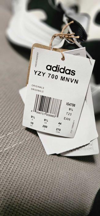 Adidas Yezzy 700 MNVN rozmiar 44