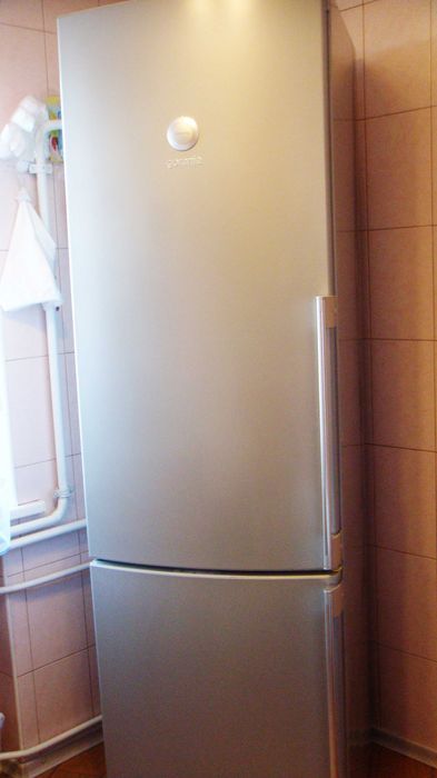 Холодильник Gorenje двухкамерний,большой,б.у.