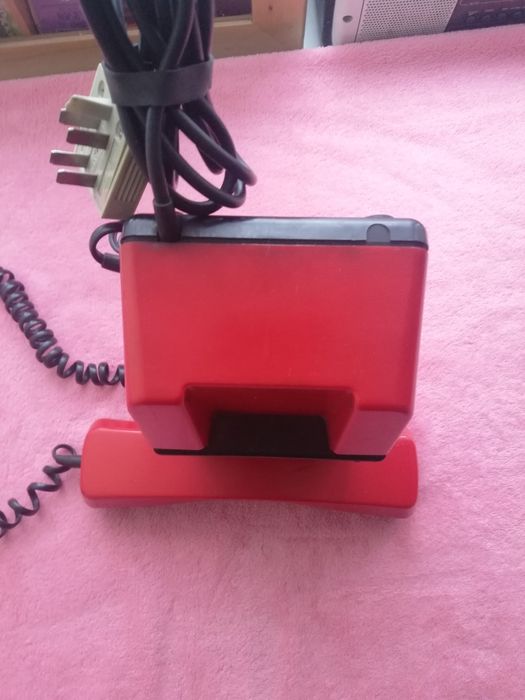 Telefon stacjonarny.