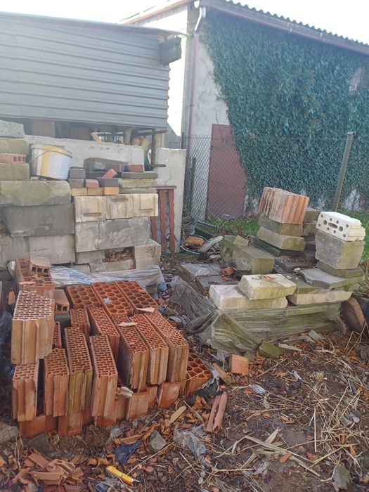 Cegła, pustaki,gruz