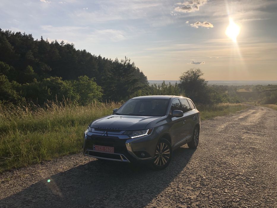 Мітсубісі Аутлендер Mitsubishi Outlander 2020 р