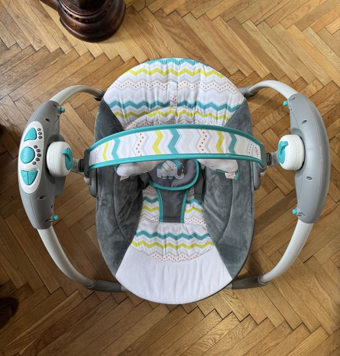 Дитячий шезлонг-гойдалка, музичний, дуга з підвісками, Mastela Delux