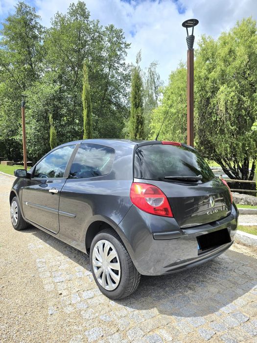 Vendo Renault Clio III Imaculado