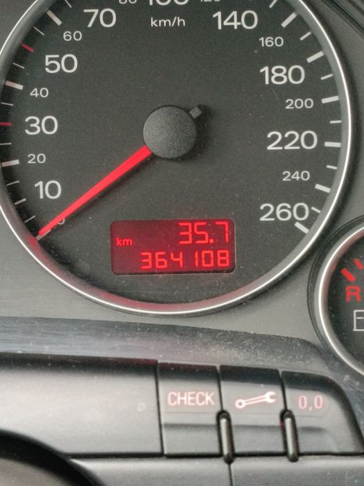 AUDI A4 B7 2.0 172 km 2005 r. (VAT marża / 23 VAT)