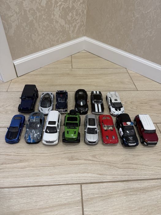 Набір машинок металевих