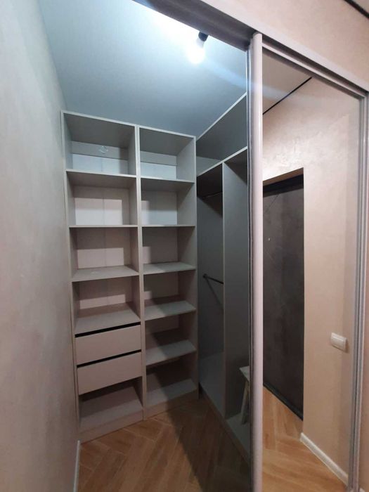 Продаж 1к квартири 43.7 кв. м на вул. Свободи/Виставка