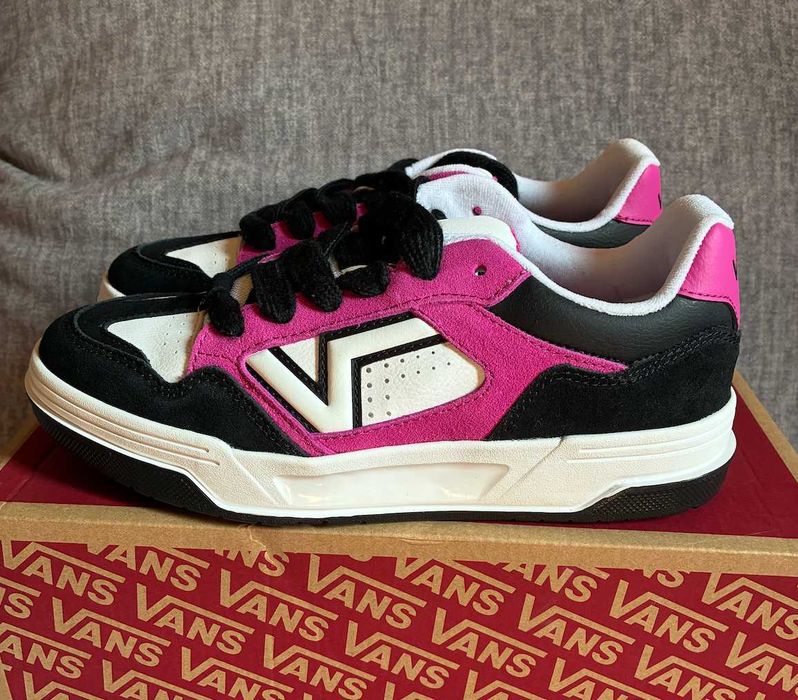 Кросівки Vans Upland Y2K Black/Pink