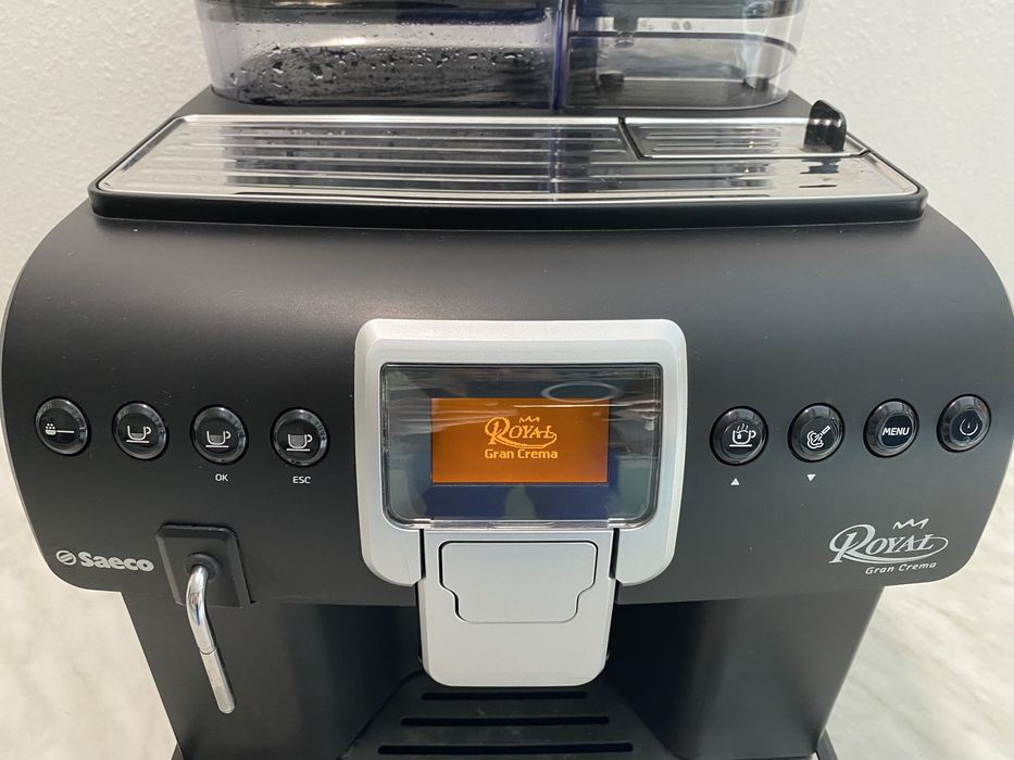 Кавомашина Saeco Royal.