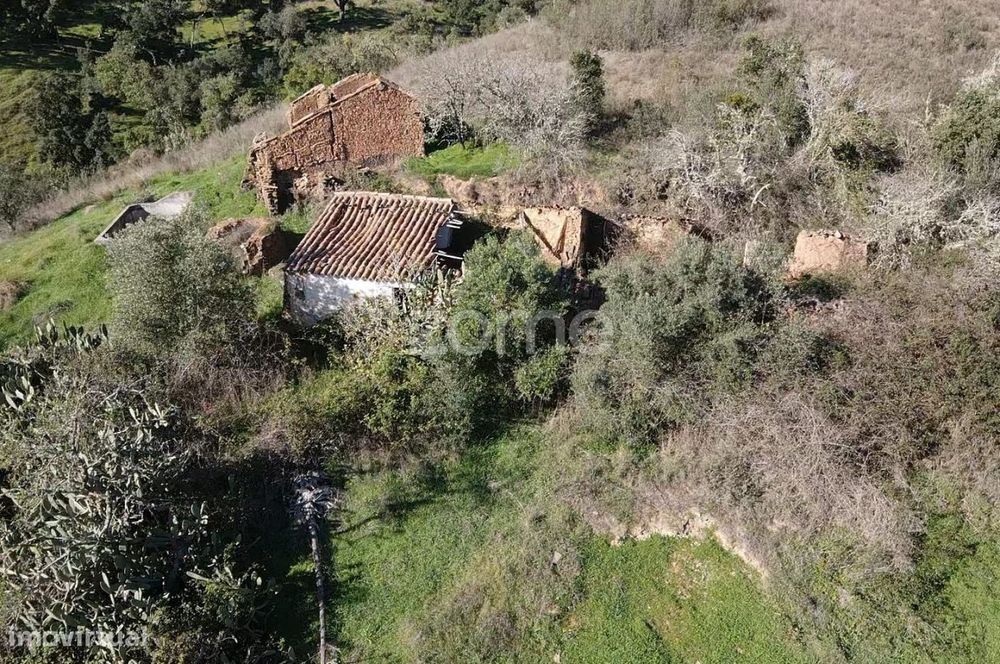 Ruína para recuperar com 85m2 em São Marcos da Serra
