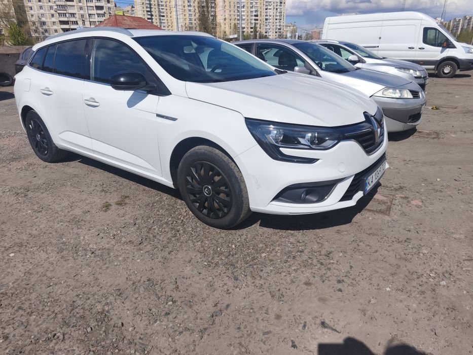 Оренда аренда прокат авто Рено меган 4